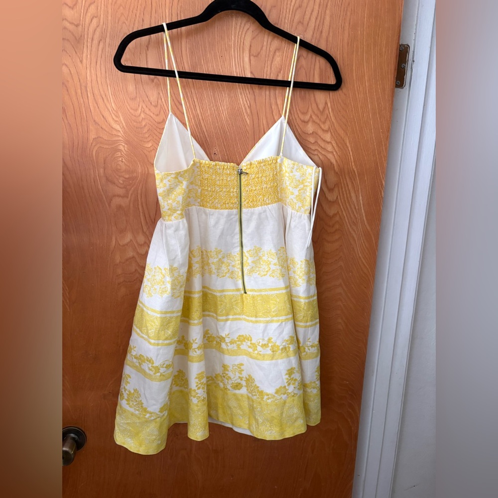 Alice + Olivia Melvina Yellow and White Floral Dress 8 - Picture 10 of 10